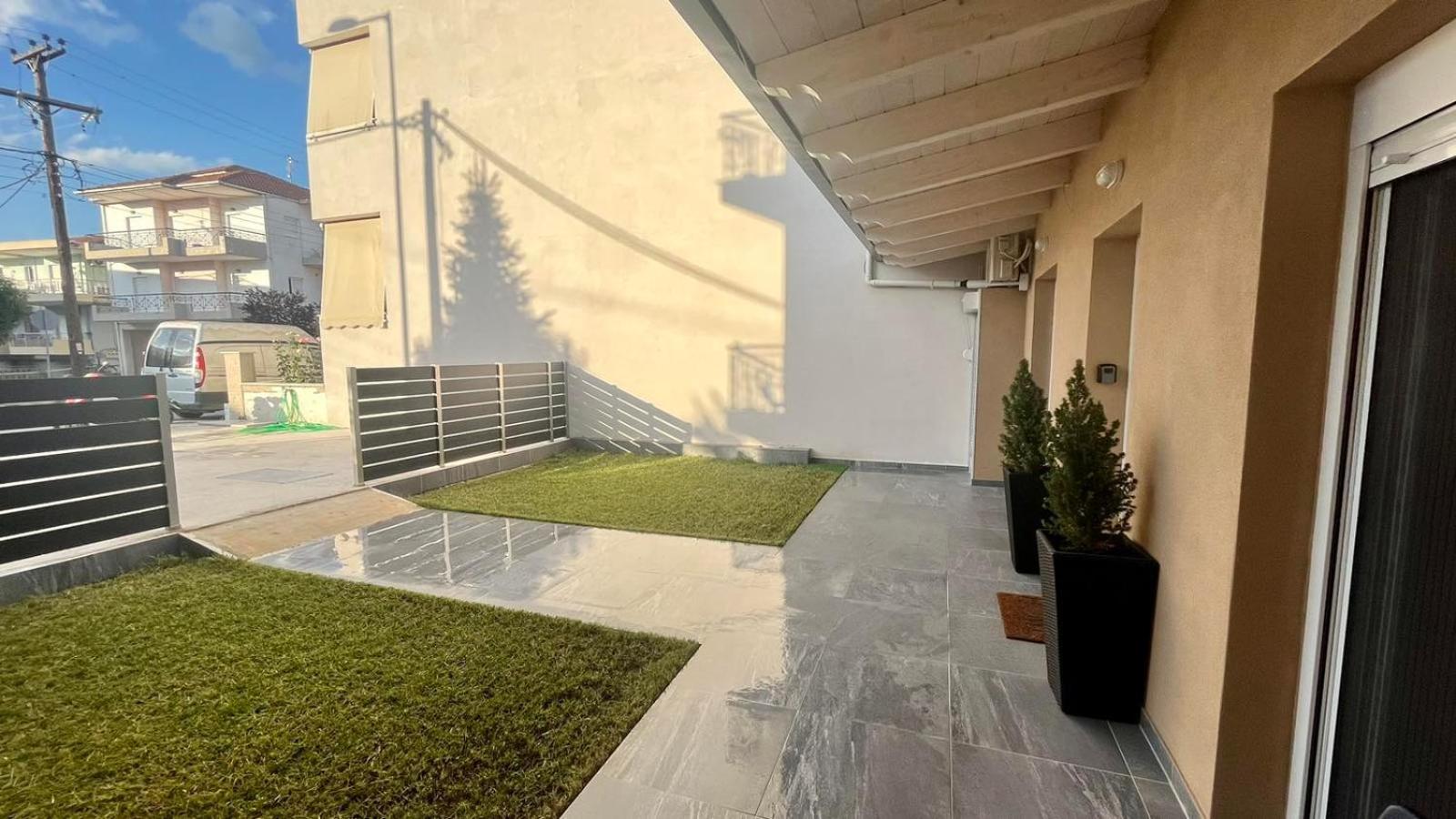 Ria'S Gardenview Apartment ヨアニナ エクステリア 写真